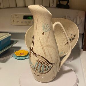 Vintage 1950-60s Red Wing Pottery 14" Beige Speckled Bob White Quail Pitcher